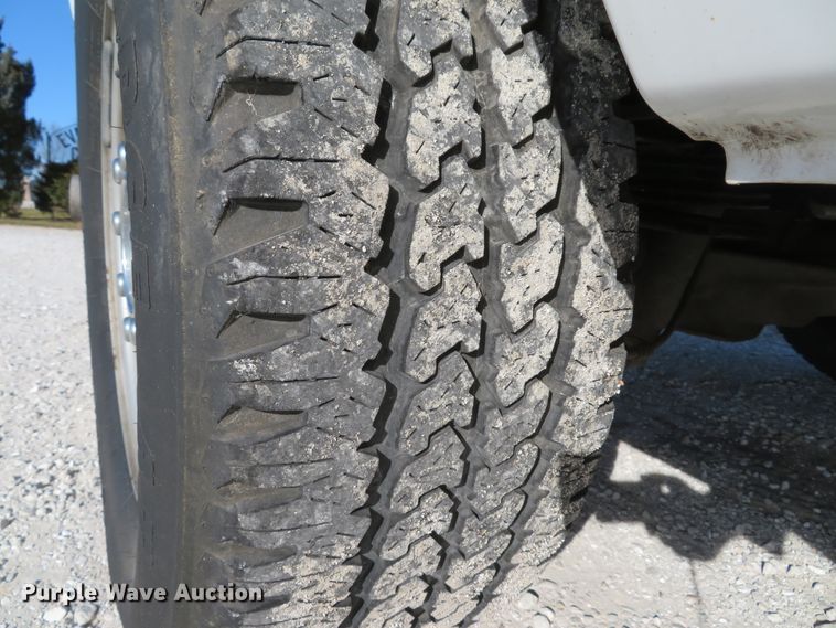 image for item DH1745 2005 Ford F350 Super Duty XL Crew Cab pickup truck