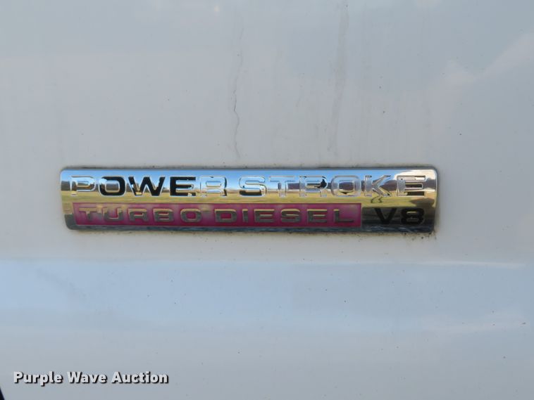 image for item DH1745 2005 Ford F350 Super Duty XL Crew Cab pickup truck