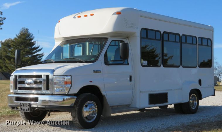 image for item DH1746 2012 Ford Econoline E350 shuttle bus