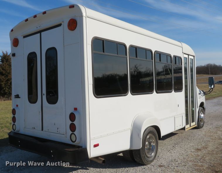 image for item DH1746 2012 Ford Econoline E350 shuttle bus