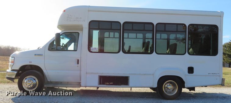 image for item DH1746 2012 Ford Econoline E350 shuttle bus