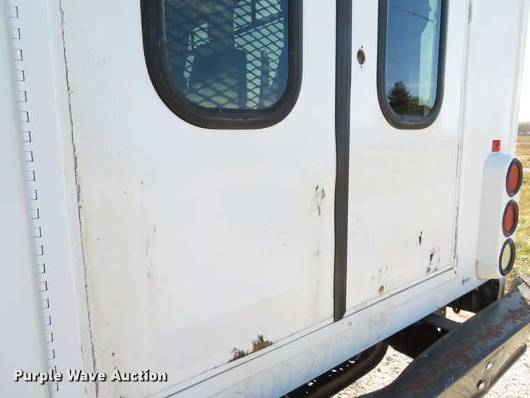 image for item DH1746 2012 Ford Econoline E350 shuttle bus