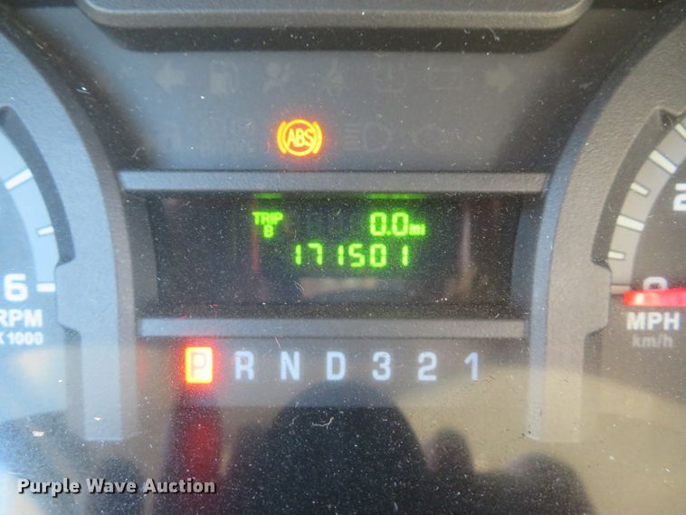 image for item DH1746 2012 Ford Econoline E350 shuttle bus