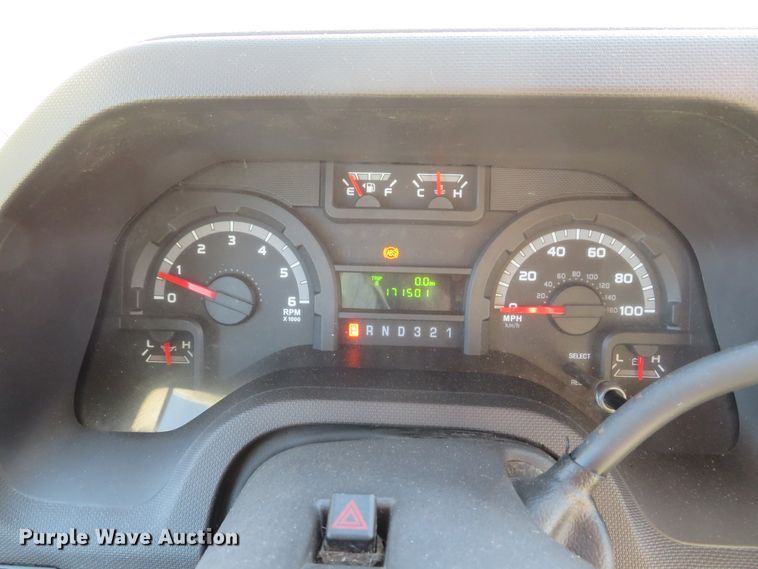 image for item DH1746 2012 Ford Econoline E350 shuttle bus