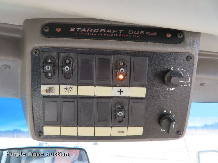 image for item DH1746 2012 Ford Econoline E350 shuttle bus