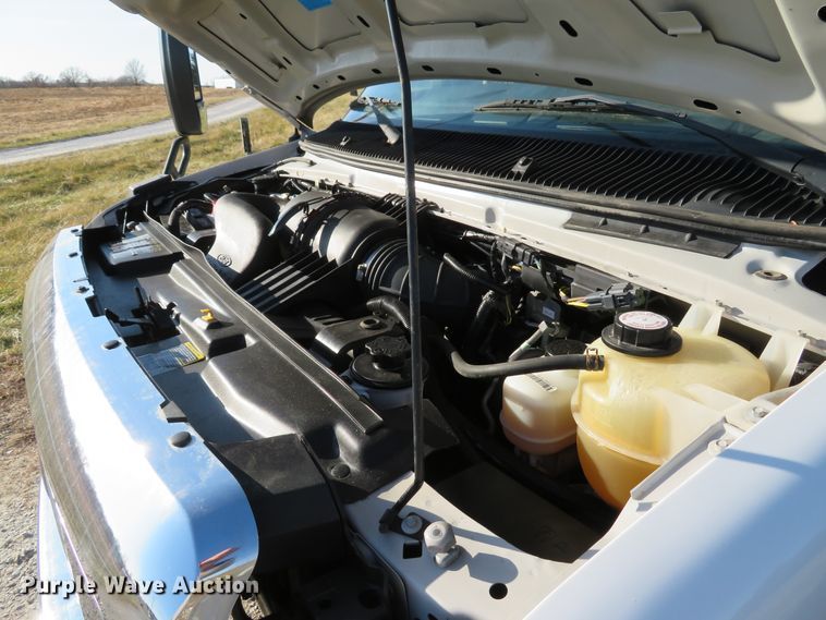 image for item DH1746 2012 Ford Econoline E350 shuttle bus