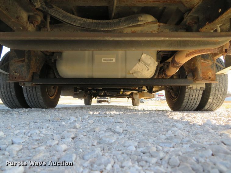 image for item DH1746 2012 Ford Econoline E350 shuttle bus