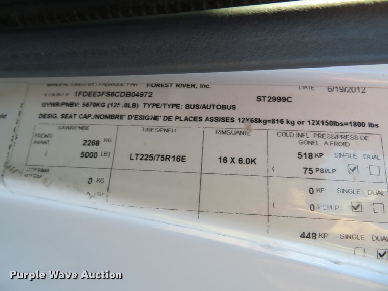 image for item DH1746 2012 Ford Econoline E350 shuttle bus