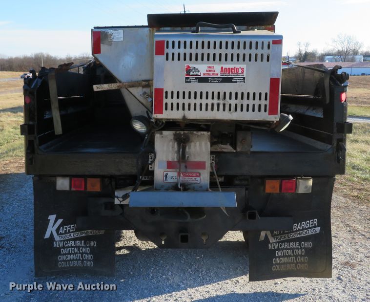 image for item DH1747 2004 Chevrolet Silverado 3500 dump bed pickup truck