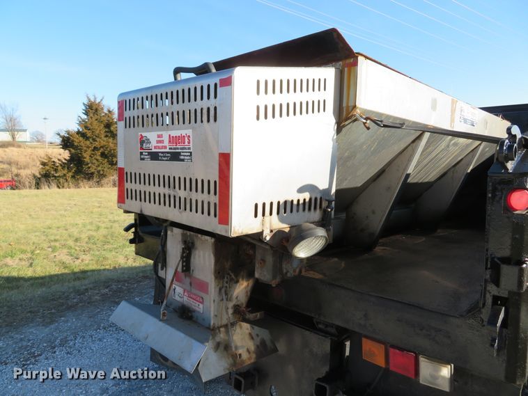 image for item DH1747 2004 Chevrolet Silverado 3500 dump bed pickup truck