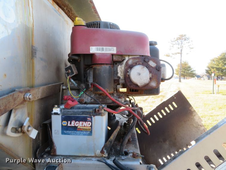 image for item DH1747 2004 Chevrolet Silverado 3500 dump bed pickup truck