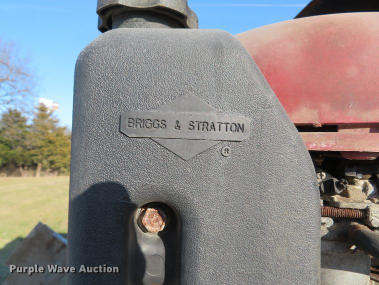 image for item DH1747 2004 Chevrolet Silverado 3500 dump bed pickup truck