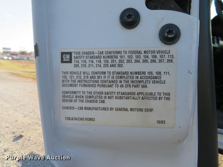 image for item DH1747 2004 Chevrolet Silverado 3500 dump bed pickup truck