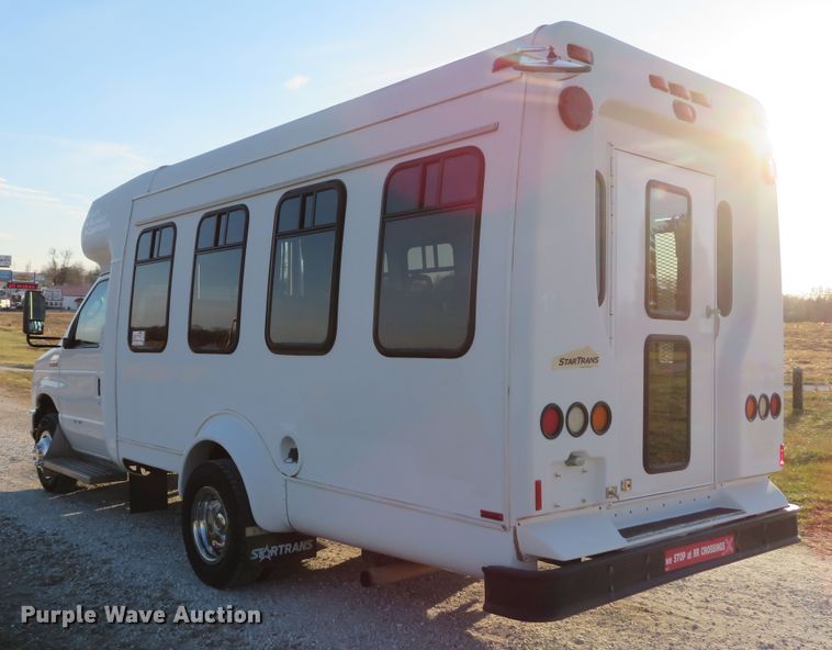 image for item DH1748 2009 Ford E350 Super Duty shuttle bus