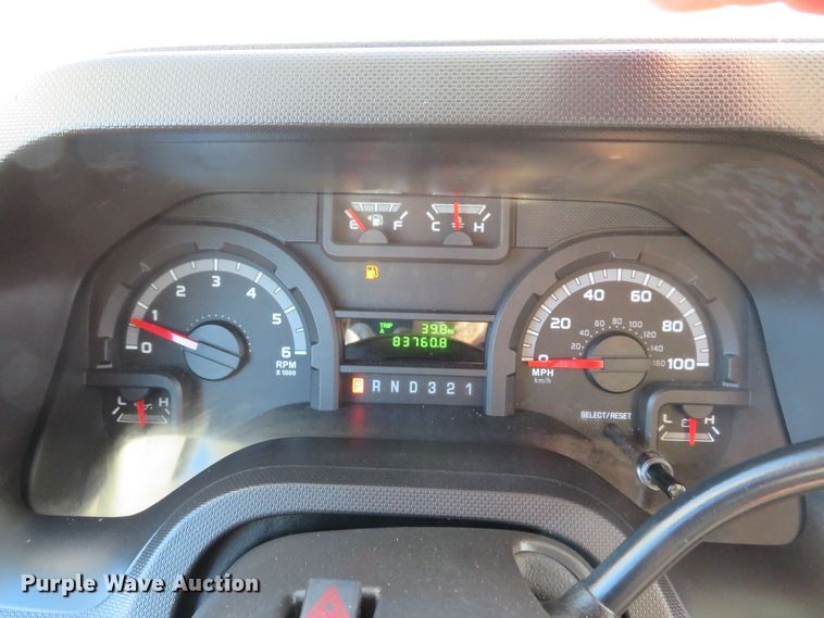 image for item DH1748 2009 Ford E350 Super Duty shuttle bus