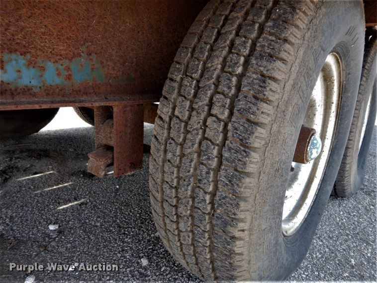 image for item DH2093 1996 Hooper equipment trailer