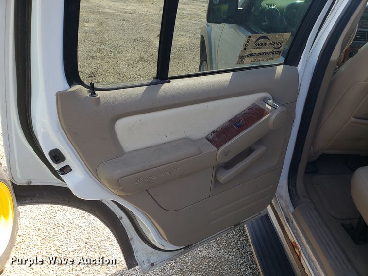 image for item DH2828 2007 Ford Explorer SUV