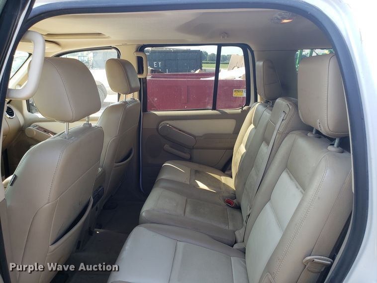 image for item DH2828 2007 Ford Explorer SUV