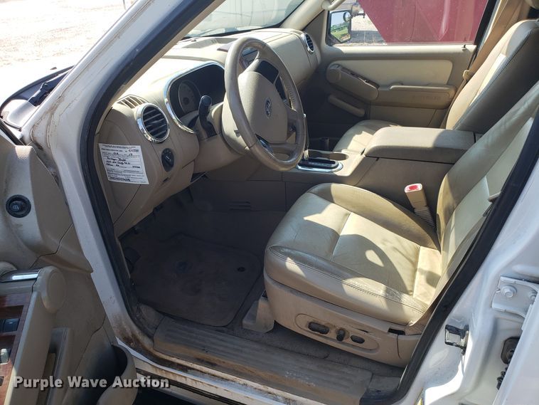 image for item DH2828 2007 Ford Explorer SUV