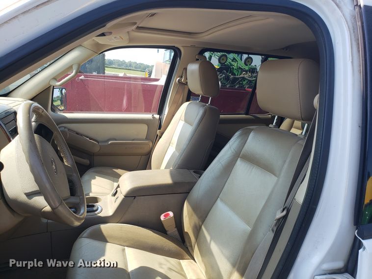 image for item DH2828 2007 Ford Explorer SUV