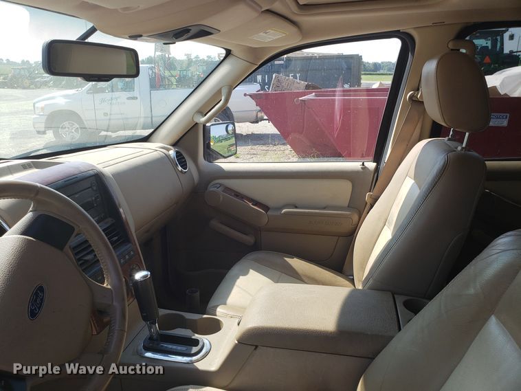 image for item DH2828 2007 Ford Explorer SUV