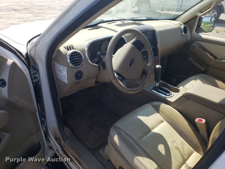 image for item DH2828 2007 Ford Explorer SUV