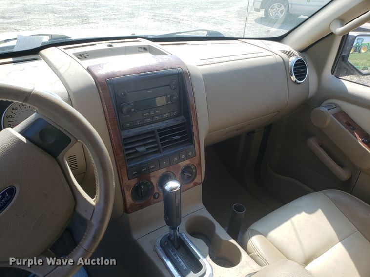 image for item DH2828 2007 Ford Explorer SUV