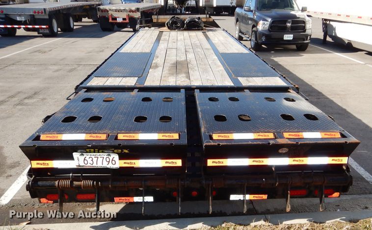 image for item DH4282 2019 Big Tex 25GN-25BK+5MR equipment trailer