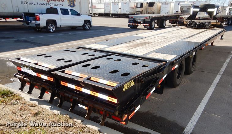 image for item DH4282 2019 Big Tex 25GN-25BK+5MR equipment trailer