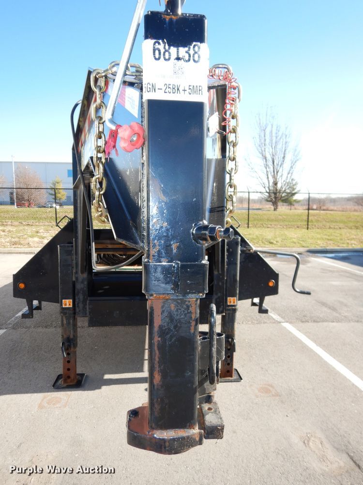 image for item DH4282 2019 Big Tex 25GN-25BK+5MR equipment trailer