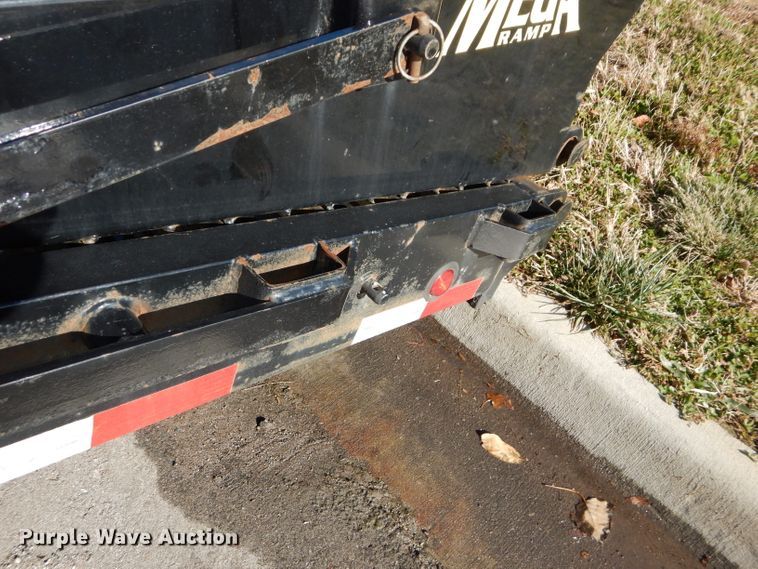 image for item DH4282 2019 Big Tex 25GN-25BK+5MR equipment trailer