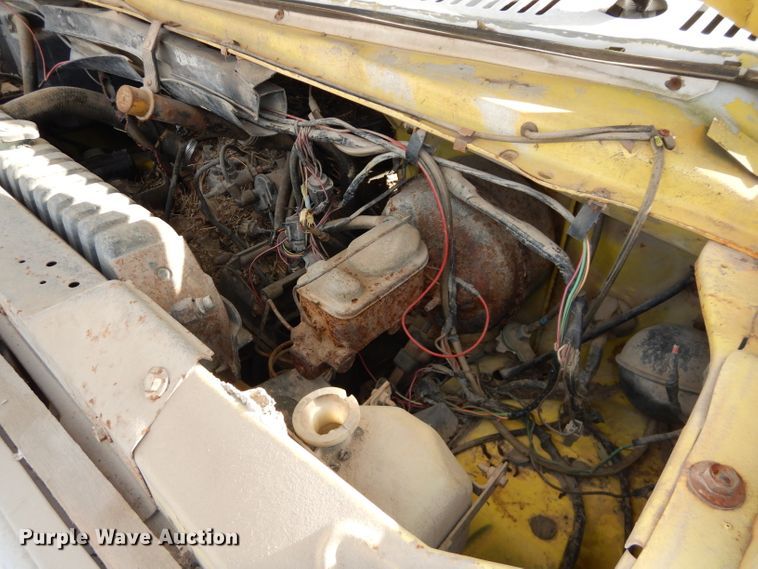 image for item DH4289 1984 Ford Econoline E350 box truck