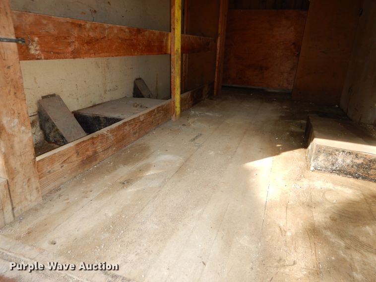 image for item DH4289 1984 Ford Econoline E350 box truck