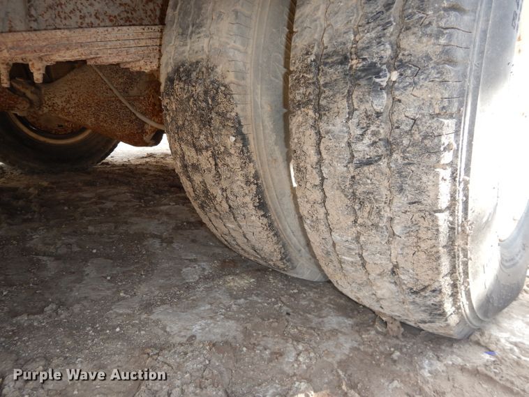 image for item DH4289 1984 Ford Econoline E350 box truck