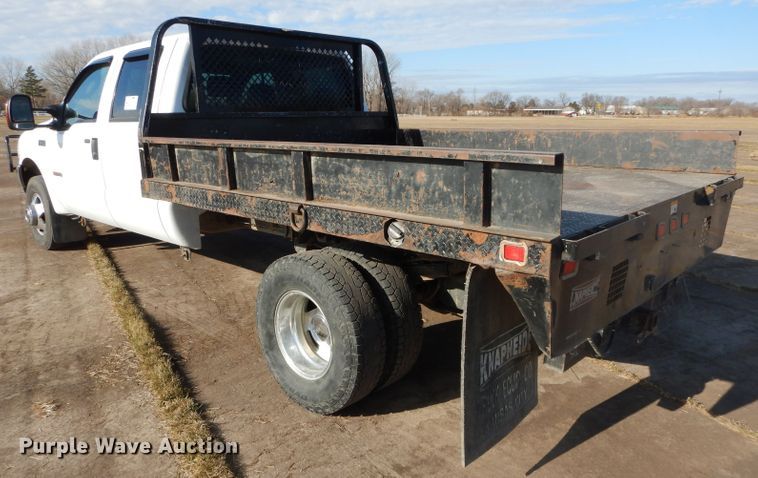 image for item DH4294 2004 Ford F350 Super Duty Crew Cab utility bed pickup truck