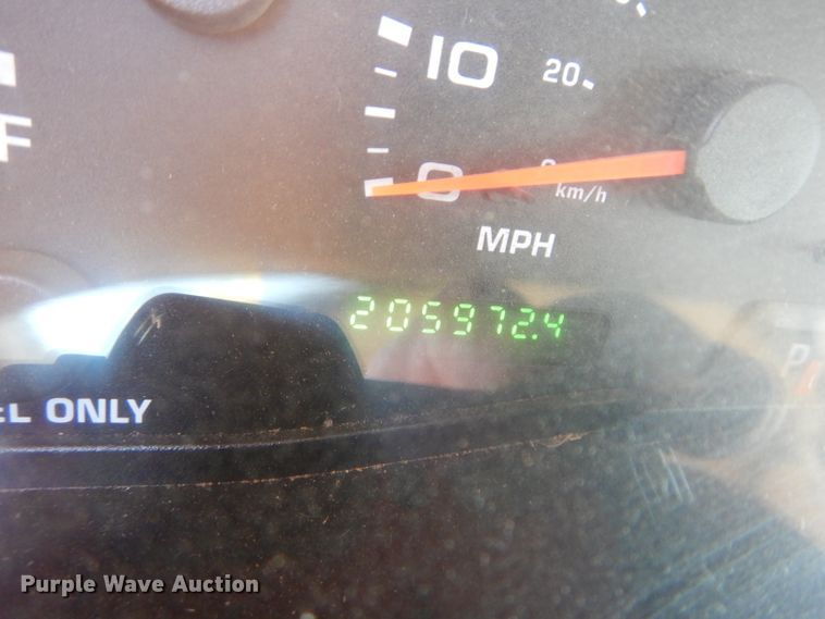 image for item DH4294 2004 Ford F350 Super Duty Crew Cab utility bed pickup truck