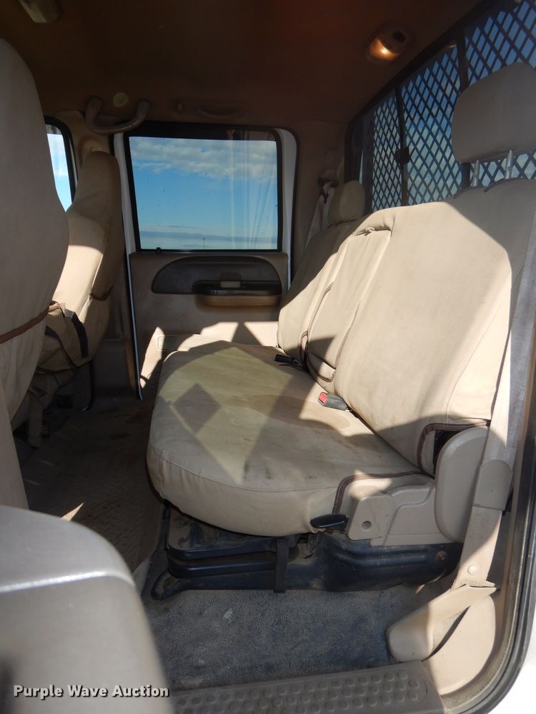 image for item DH4294 2004 Ford F350 Super Duty Crew Cab utility bed pickup truck