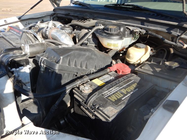 image for item DH4294 2004 Ford F350 Super Duty Crew Cab utility bed pickup truck