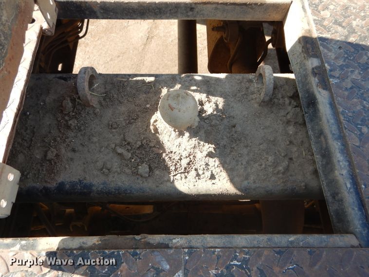 image for item DH4294 2004 Ford F350 Super Duty Crew Cab utility bed pickup truck