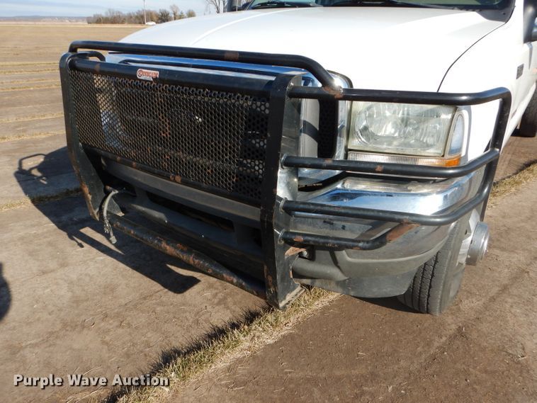 image for item DH4294 2004 Ford F350 Super Duty Crew Cab utility bed pickup truck