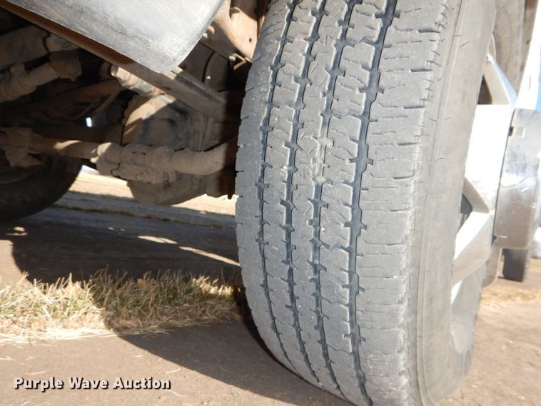 image for item DH4294 2004 Ford F350 Super Duty Crew Cab utility bed pickup truck