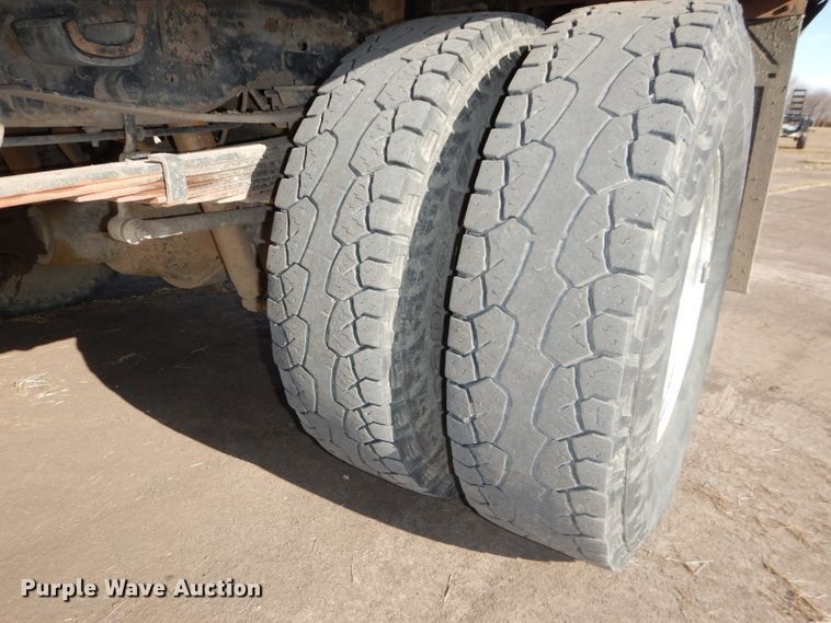 image for item DH4294 2004 Ford F350 Super Duty Crew Cab utility bed pickup truck