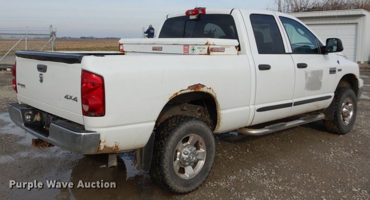 image for item DH5014 2007 Dodge Ram 2500 Quad Cab pickup truck