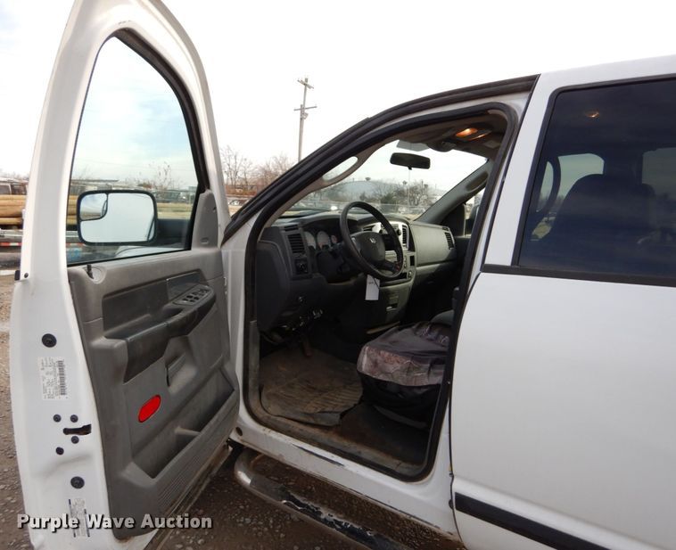 image for item DH5014 2007 Dodge Ram 2500 Quad Cab pickup truck