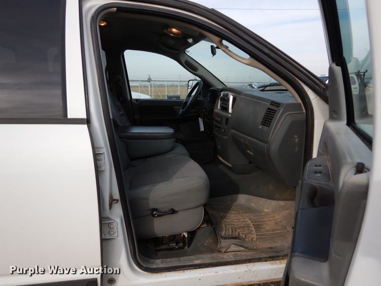 image for item DH5014 2007 Dodge Ram 2500 Quad Cab pickup truck