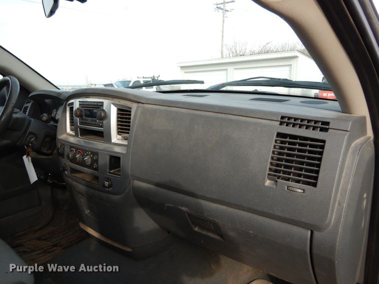 image for item DH5014 2007 Dodge Ram 2500 Quad Cab pickup truck