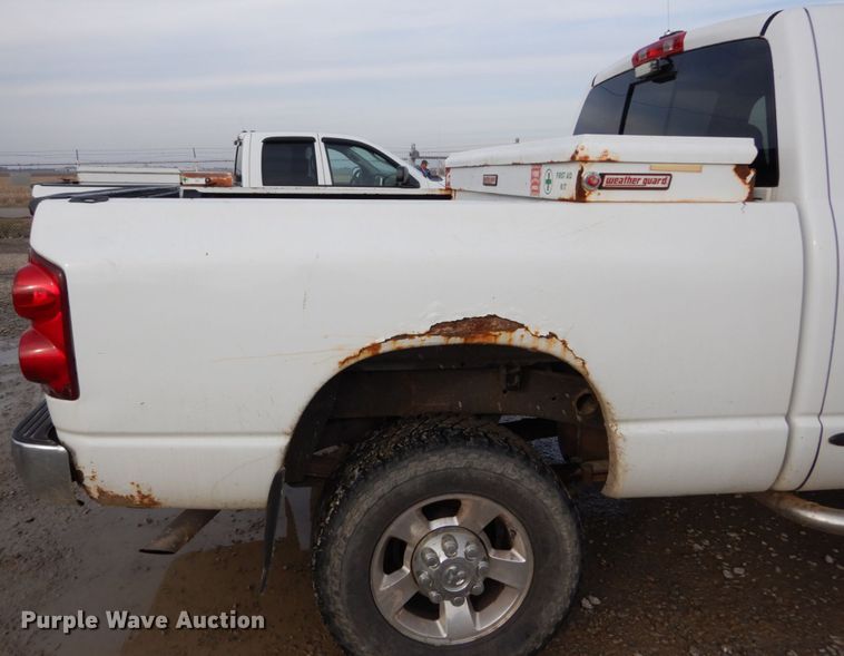 image for item DH5014 2007 Dodge Ram 2500 Quad Cab pickup truck