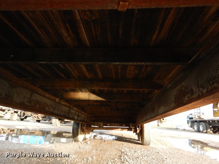 image for item DH5016 2005 Central Equipment flatbed trailer