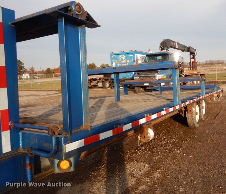 image for item DH5016 2005 Central Equipment flatbed trailer