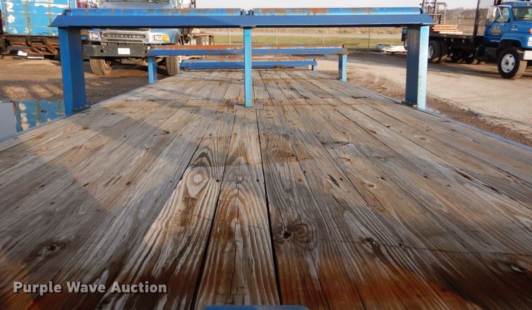 image for item DH5016 2005 Central Equipment flatbed trailer